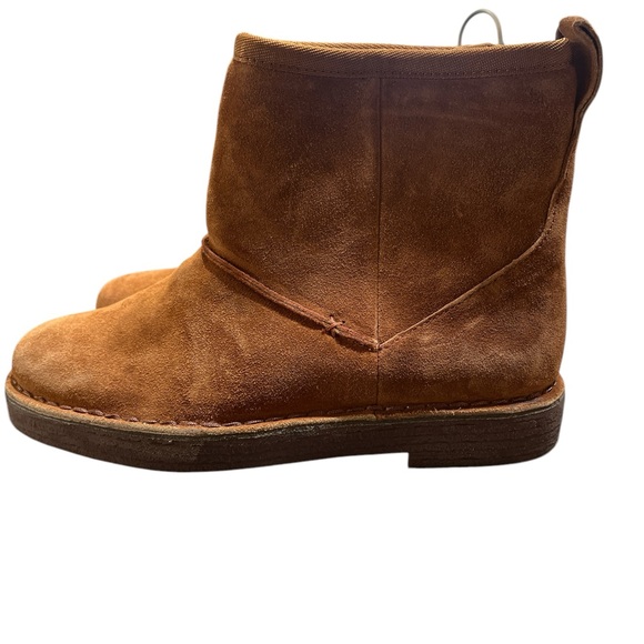 Clark’s Brown Boots - Picture 1 of 8